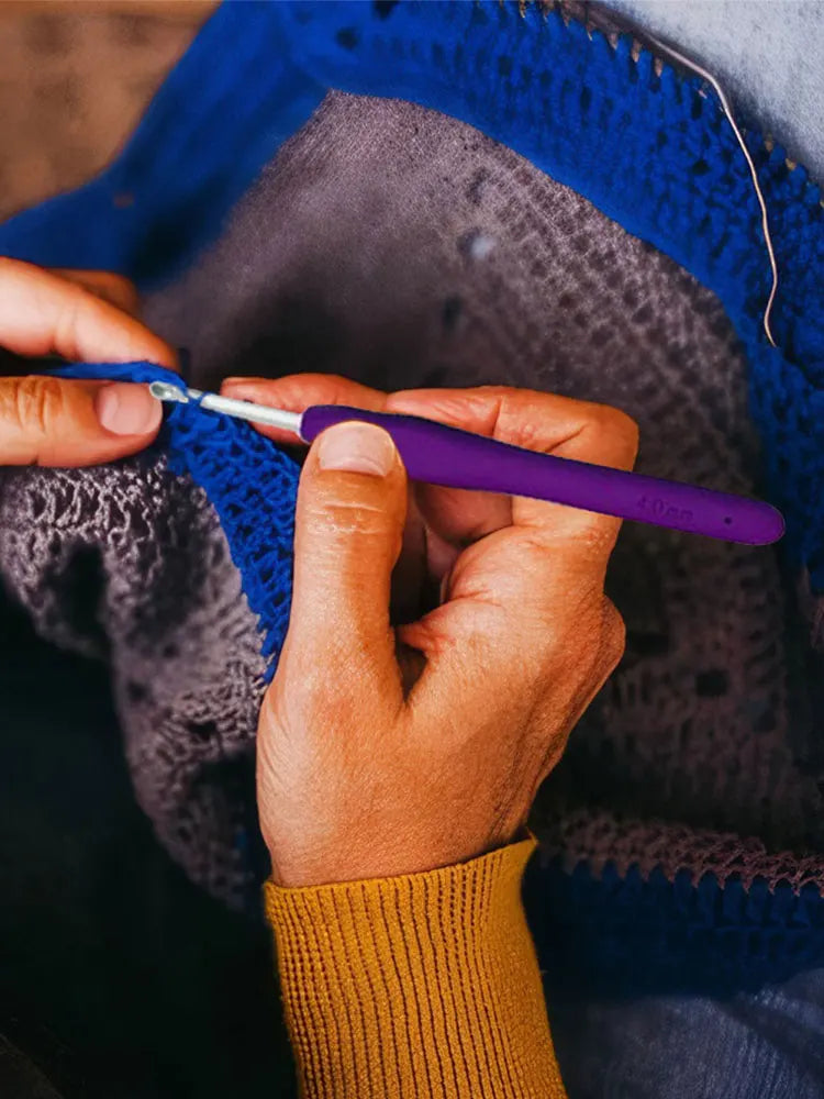 Colorful Crochet Hook Set with Case – Ergonomic Kit for Yarn & Knitting