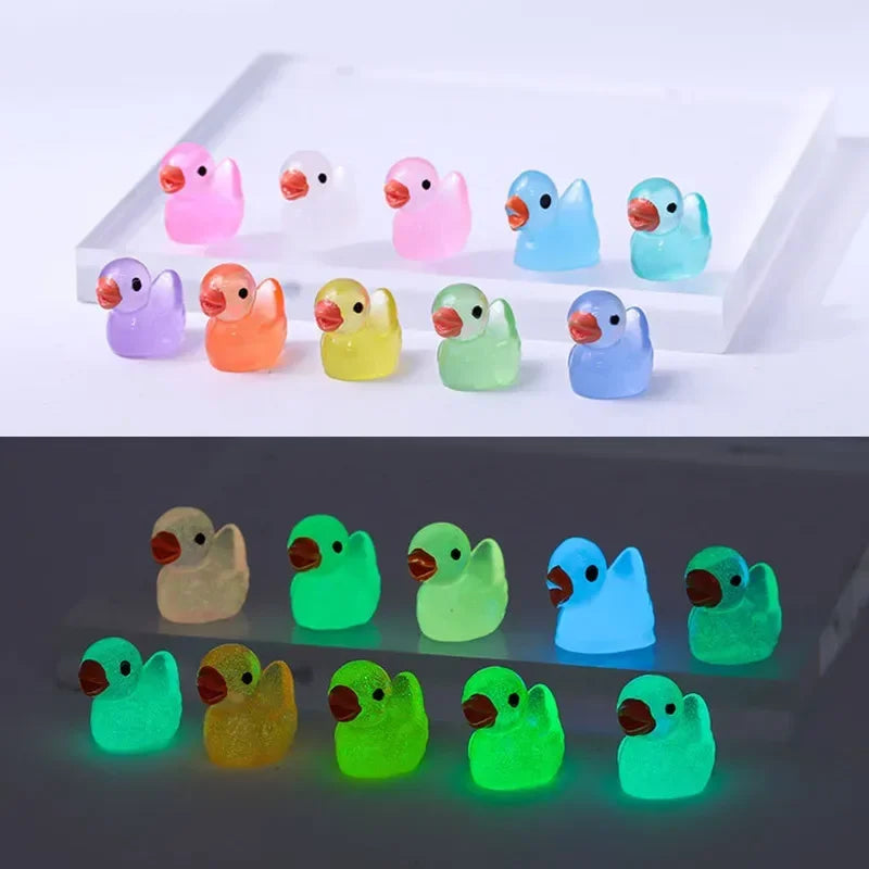 50–200pcs Luminous Mini Duck Figurines – Glow-in-the-Dark Fairy Garden Decor