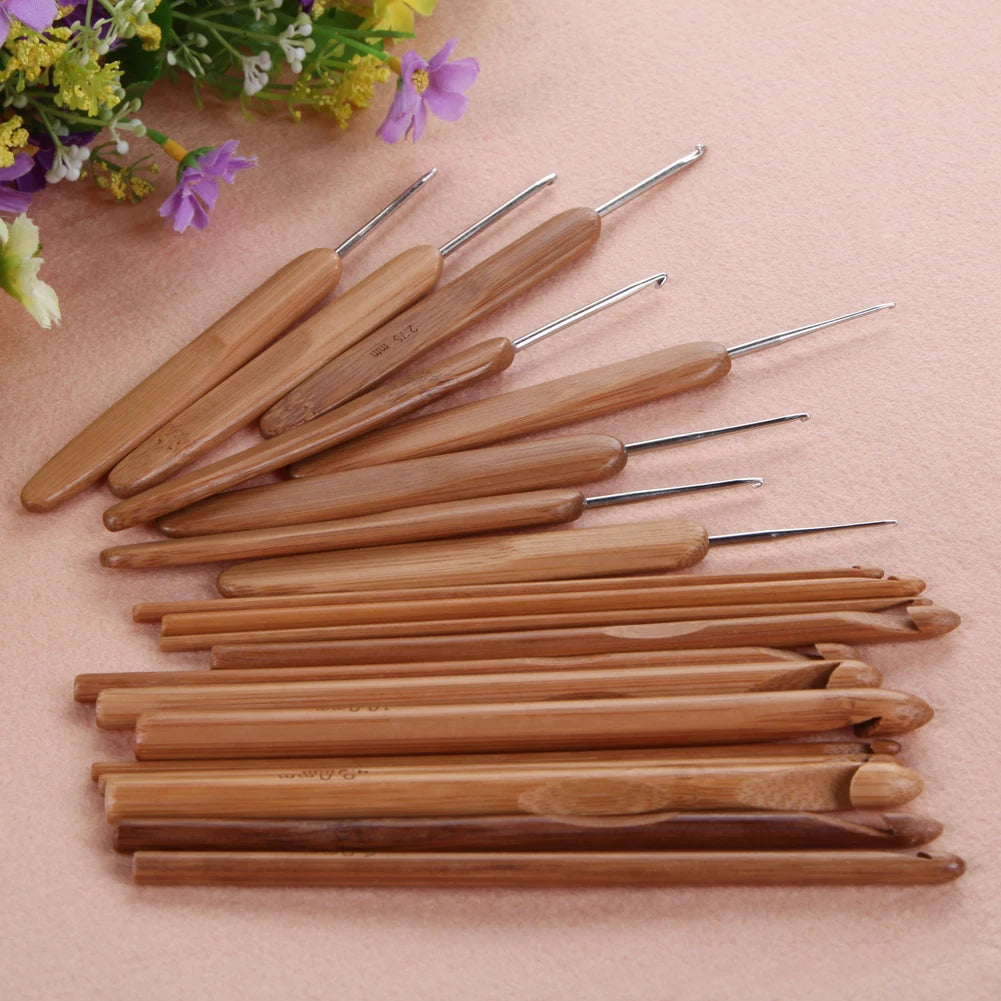 20pcs Bamboo Crochet Hook Set – Lightweight Yarn Tools with Case